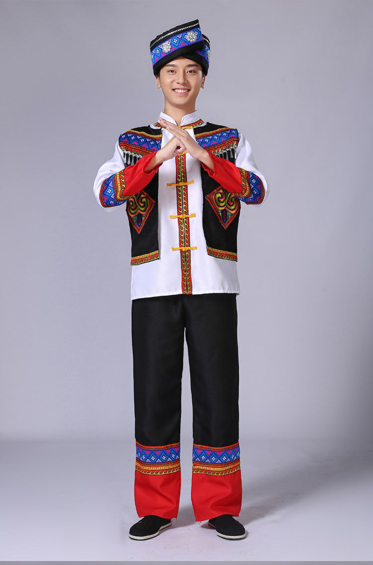 苗族男性服装图片