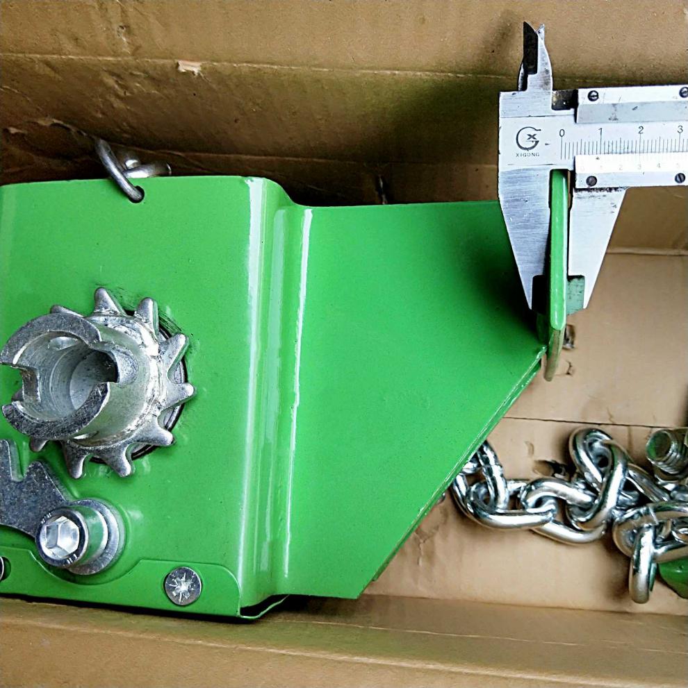 自卸车货车半挂配件豪沃解放货车备胎架升降器半挂车备胎支架 半挂车