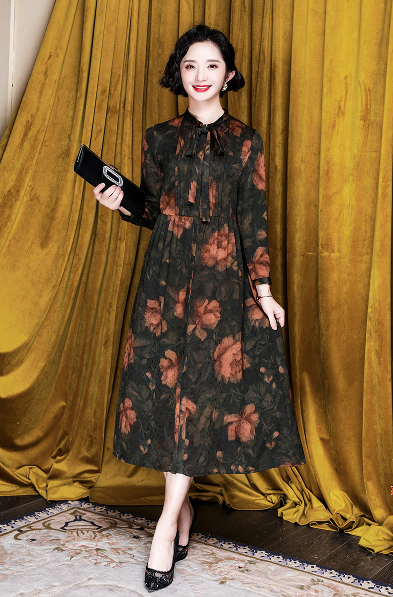 君吻高端品牌香云纱长袖连衣裙2021新款春秋桑蚕丝欧版真丝中长款高贵