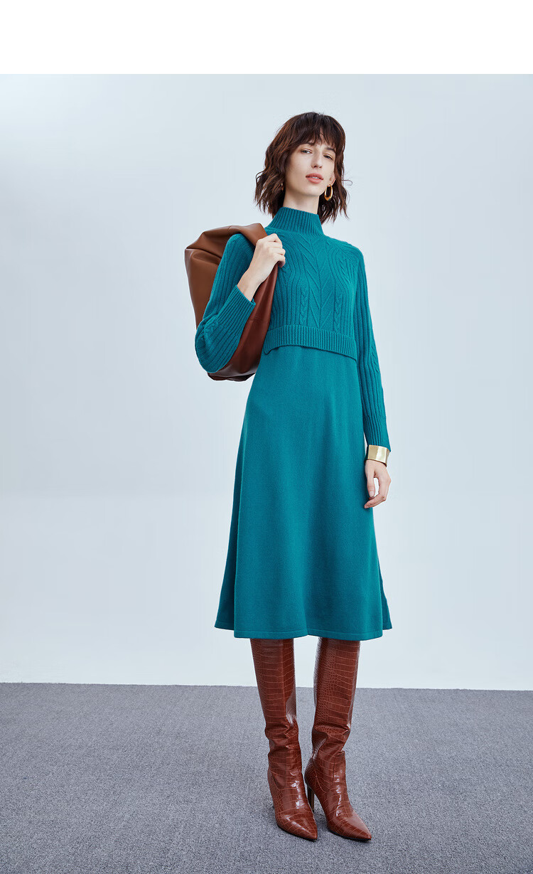 insun恩裳冬季新款时尚条纹半高领收腰修身绵羊毛针织连衣裙 橄榄绿