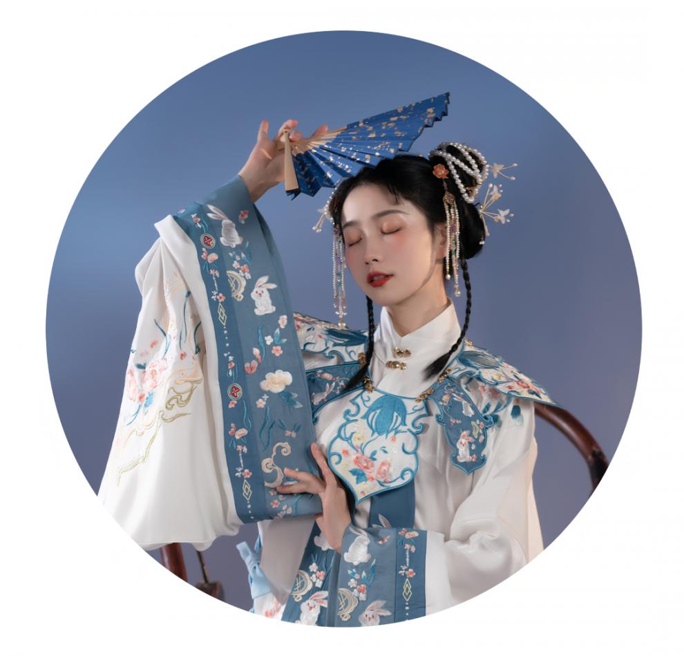 仙气飘逸明制立领云肩汉服女花溪月兔明制袄裙日常刺绣云肩立领齐腰褶