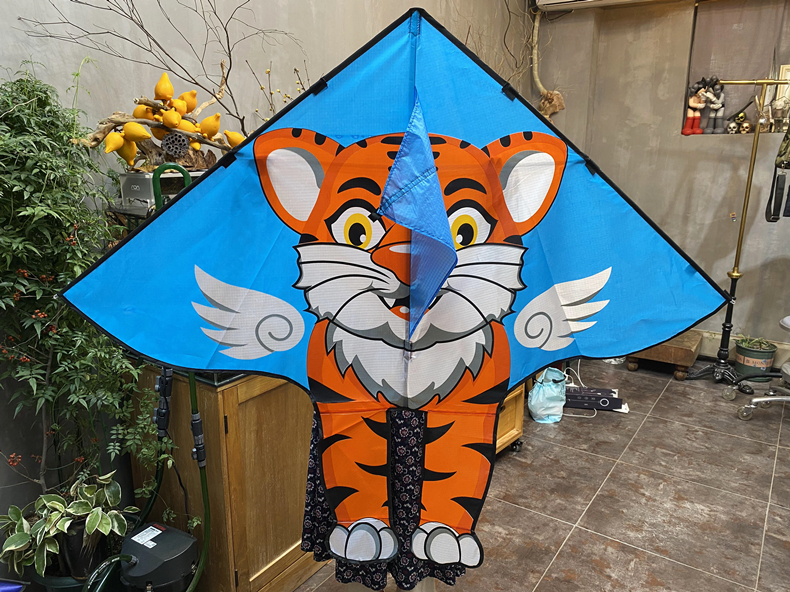 潍坊风筝老虎卡通老虎风筝新年款如虎添翼2022儿童微风易飞初学入门保