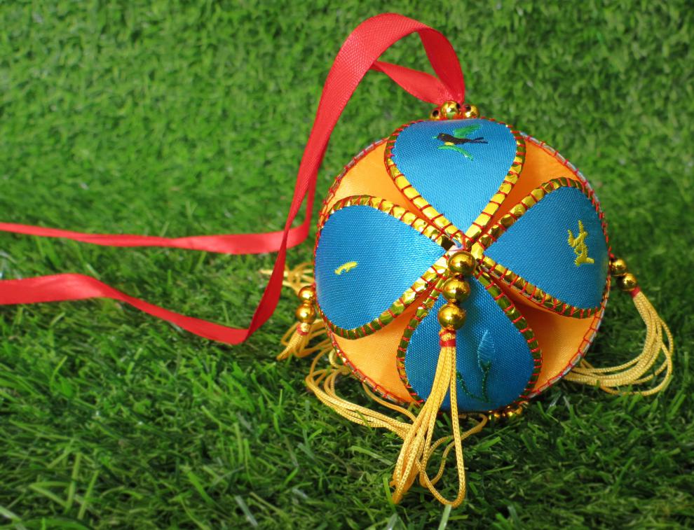 8cm广西绣球特色纯手工民族艺品七夕节爱情信物壮锦铜鼓扎苗蜡染 舞蹈