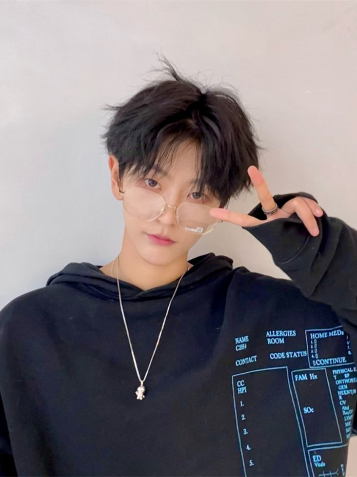 网红同款假发男中分刘海短发韩版帅气自然蓬松学生修脸自拍全头套