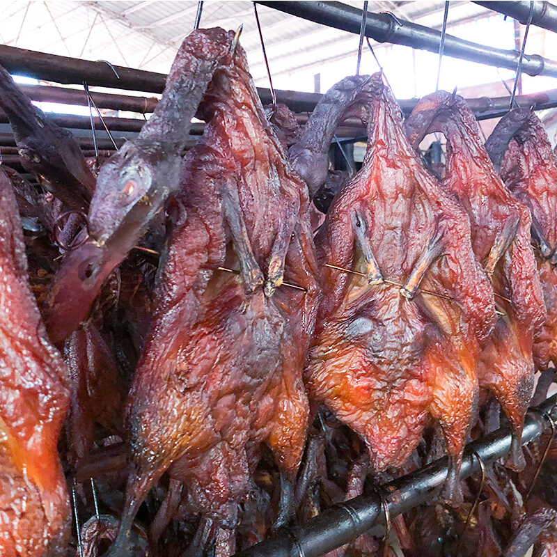 烟熏板鸭正宗四川特产整只农家腊味美食手工自制原生态放养土鸭子