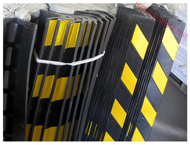 80cm反光护墙器防撞条停车场交通设施标志橡胶护角地下车库12米60公分