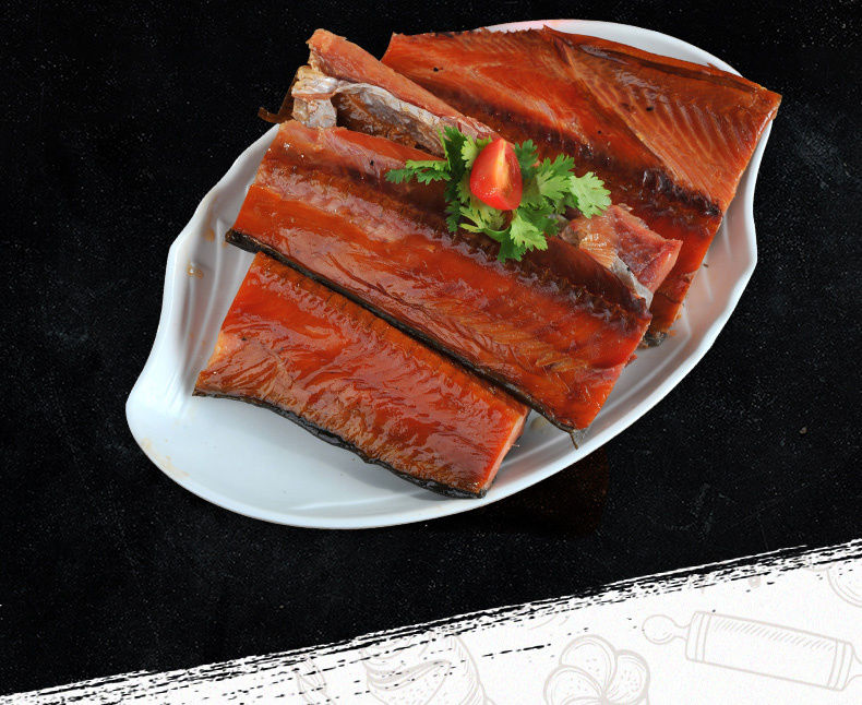 俄罗斯熏鱼 俄罗斯特产 烟熏整条大马哈鱼熏鱼 多规格 腌制三文鱼