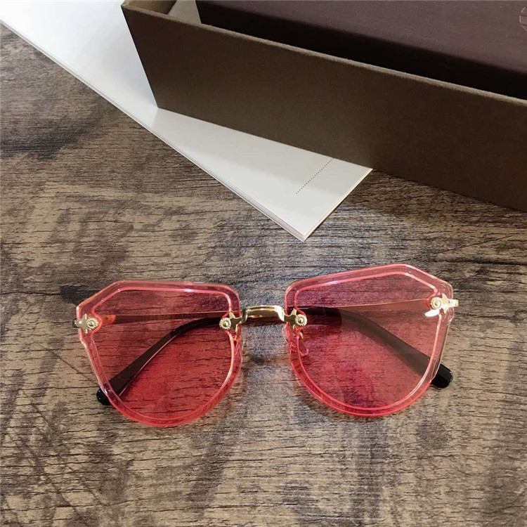 新款儿童小蜜蜂偏光太阳镜女童装饰舒适墨镜小孩夏季放紫外线眼镜黑色