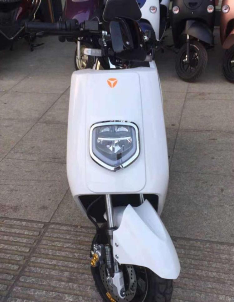 适用于雅迪电动车车壳配件锐领豪战锐俊锐战博悦适用原厂挡泥瓦前轮