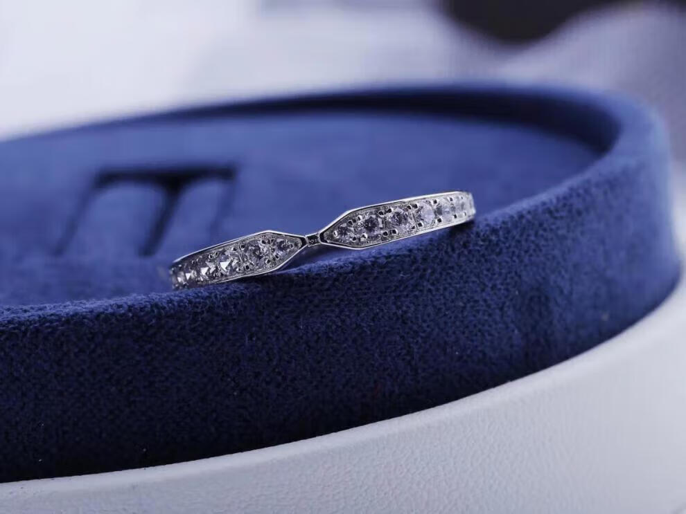 尚美对戒 plume戒指女v金高版镀金银质满钻v形男女婚戒轻奢情侣对戒