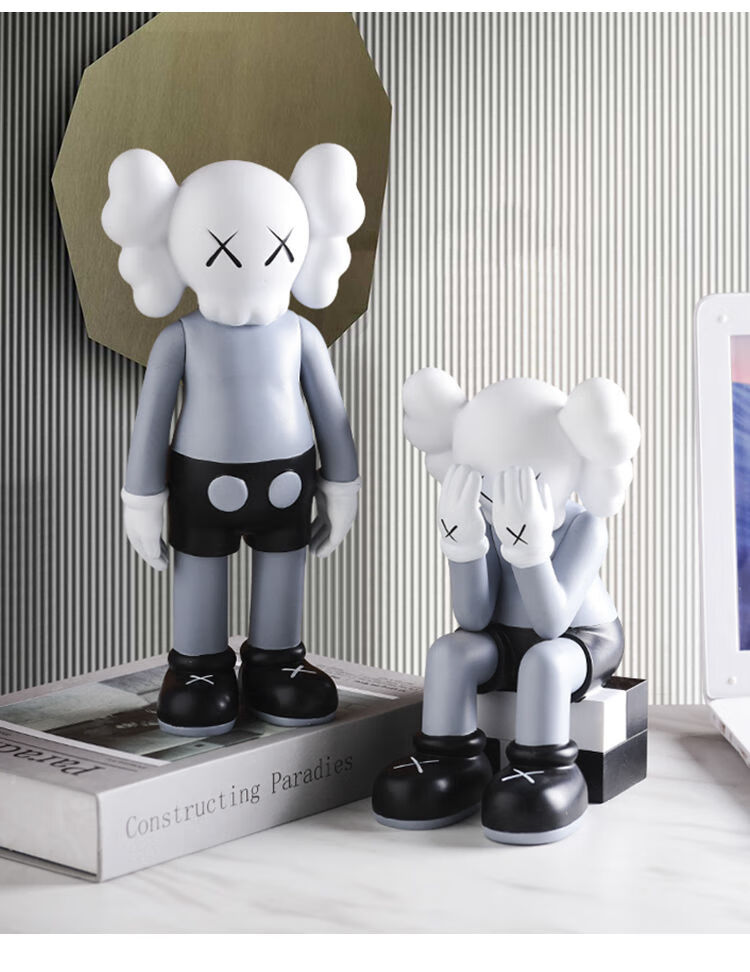 暴力熊摆件kaws暴力熊网红潮玩公仔轻奢卡通客厅电视柜落地装饰品大