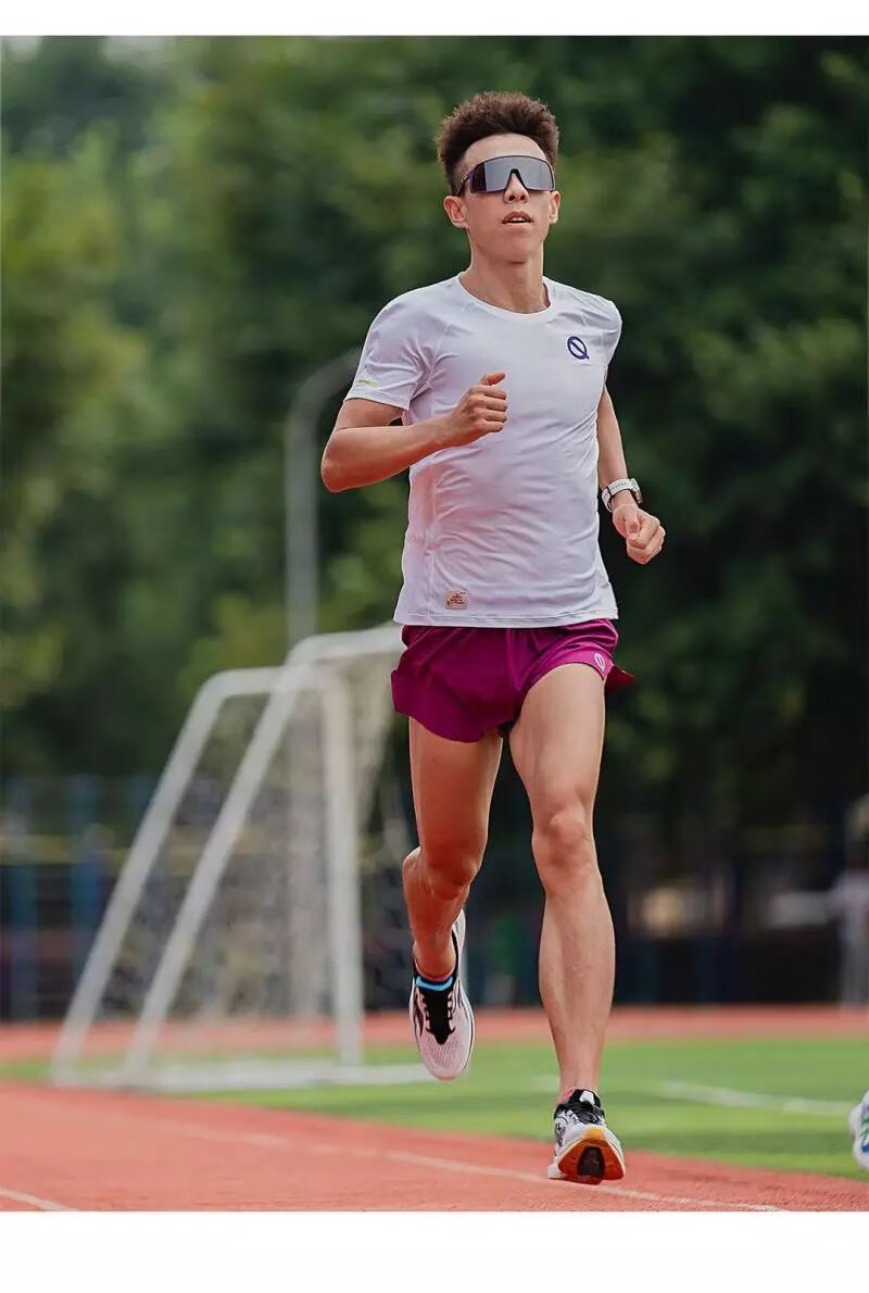 轻功体育qinkung定格圆领跑步短袖t恤轻薄透气速干衣马拉松上衣 绛紫