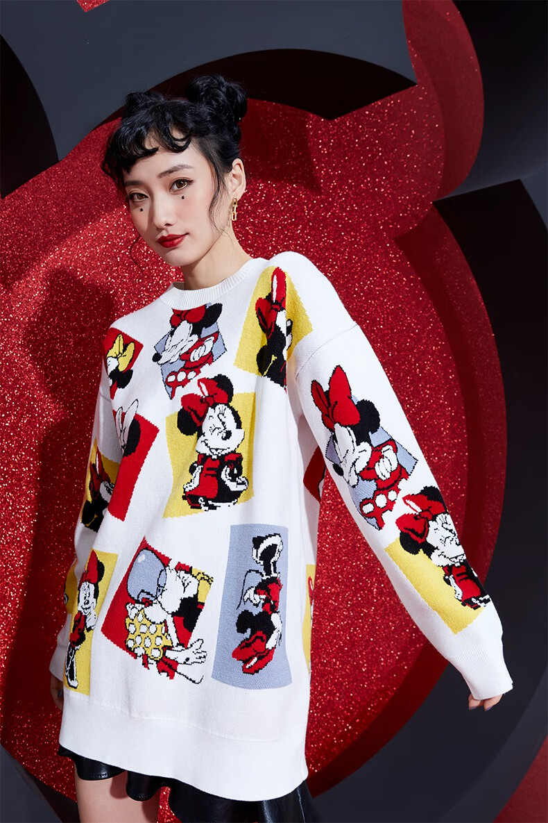 five plus2021秋冬新款女装迪士尼联名套头针织衫 黑蓝624 s