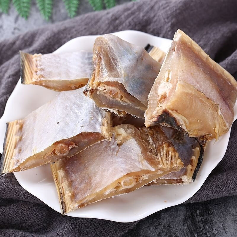 大马哈鱼干250500咸鱼干干娃娃鱼干海鲶鱼干海鲜干货8成干500克