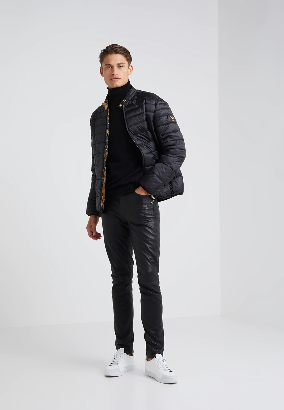 versace jeans 范思哲男装 男士秋冬新品棉服双面穿夹克外套 e5gsb915