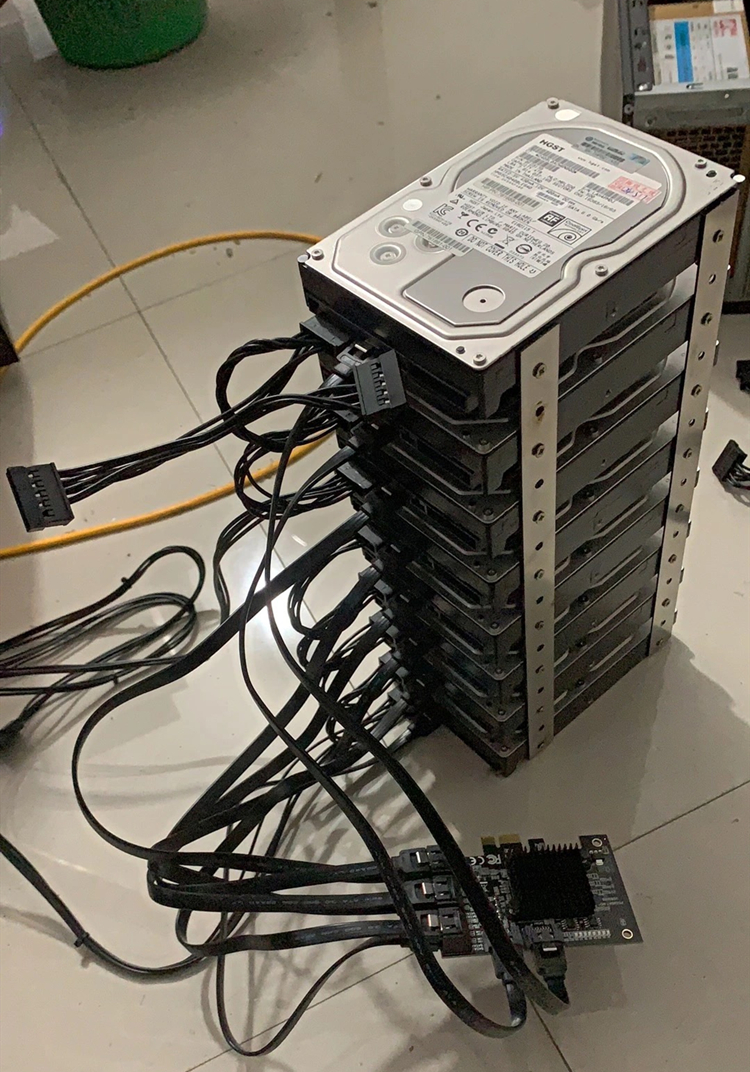 硬盘架机械硬盘笼支架外置硬盘架35台式机硬盘盒支架深灰色