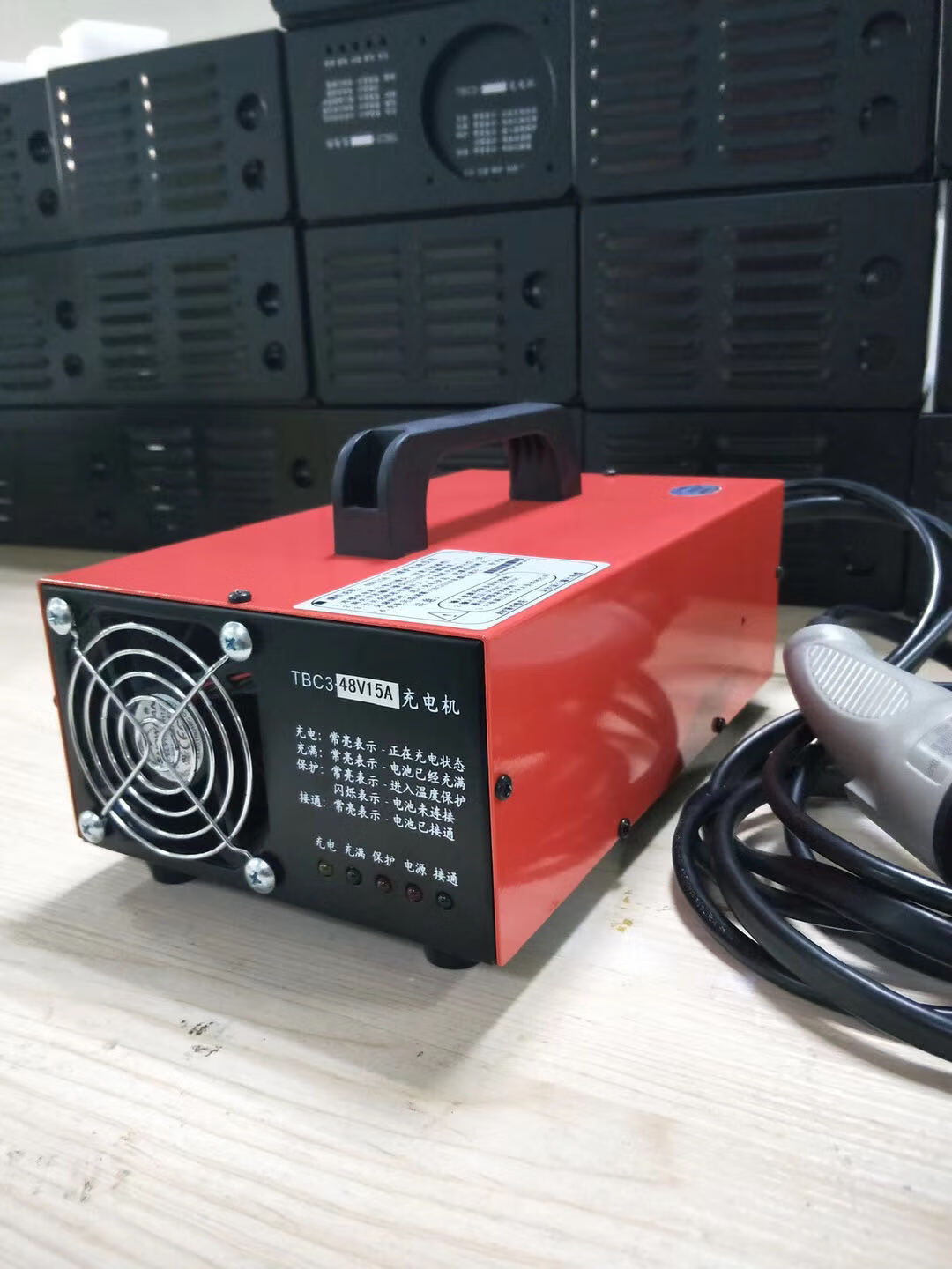 电动叉车充电器铅酸锂电12v3024v36v80a18a20a30a40a50a60a48v德骊嘉
