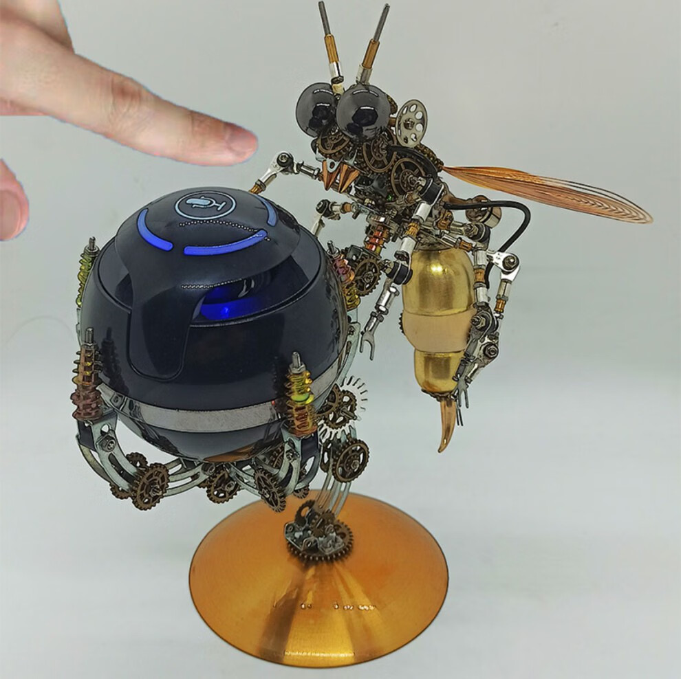 鹿凌青赛博朋克机械昆虫金属手工工艺品潮玩创意手办轻奢摆件男生礼物