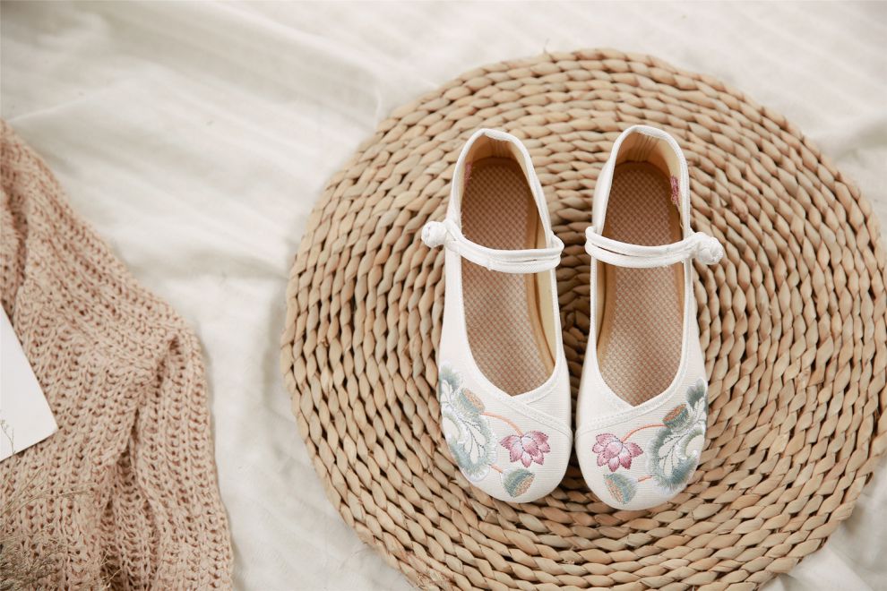 花布鞋凌波水芙蓉中国风古典汉服鞋水墨刺绣荷花莲花绣花鞋布鞋女单鞋