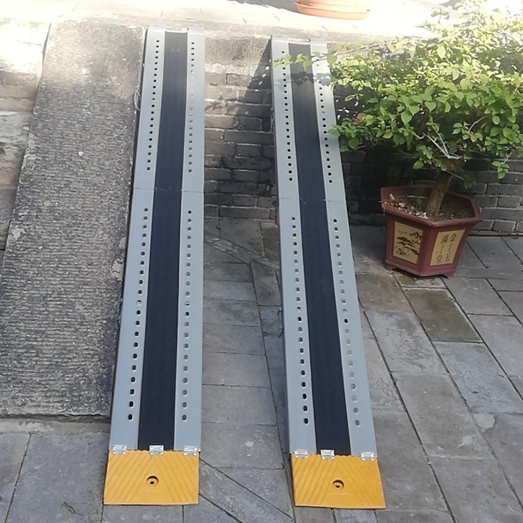 无障碍坡道板楼梯坡道斜坡板可折叠无障碍坡道板摩托上坡上楼台阶板