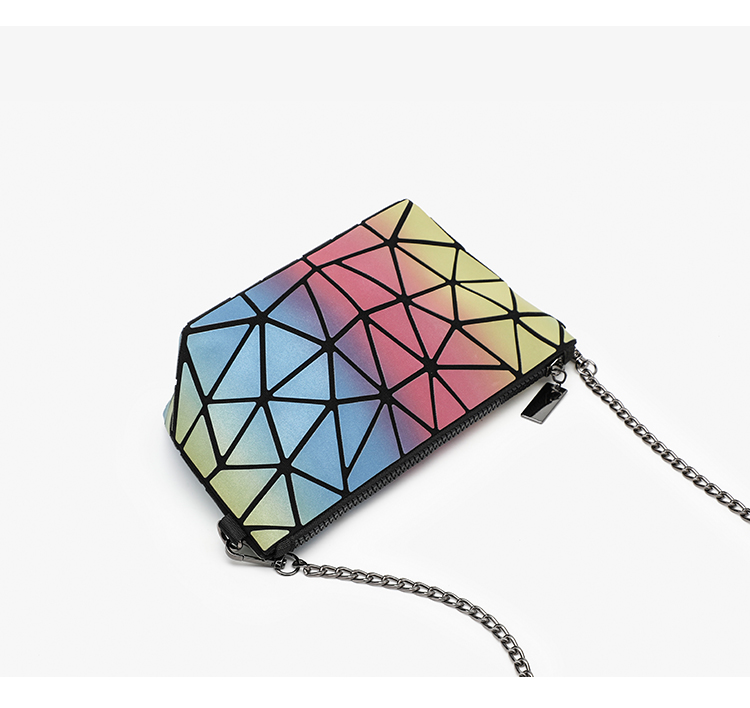 zara女包包夏季三宅同款几何菱格夜光镭射单肩斜挎链条饺子手拿包