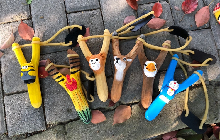 皮筋弹弓户外实木弹弓雕刻卡通动物玩具男女儿童礼品创意弹弓射击大