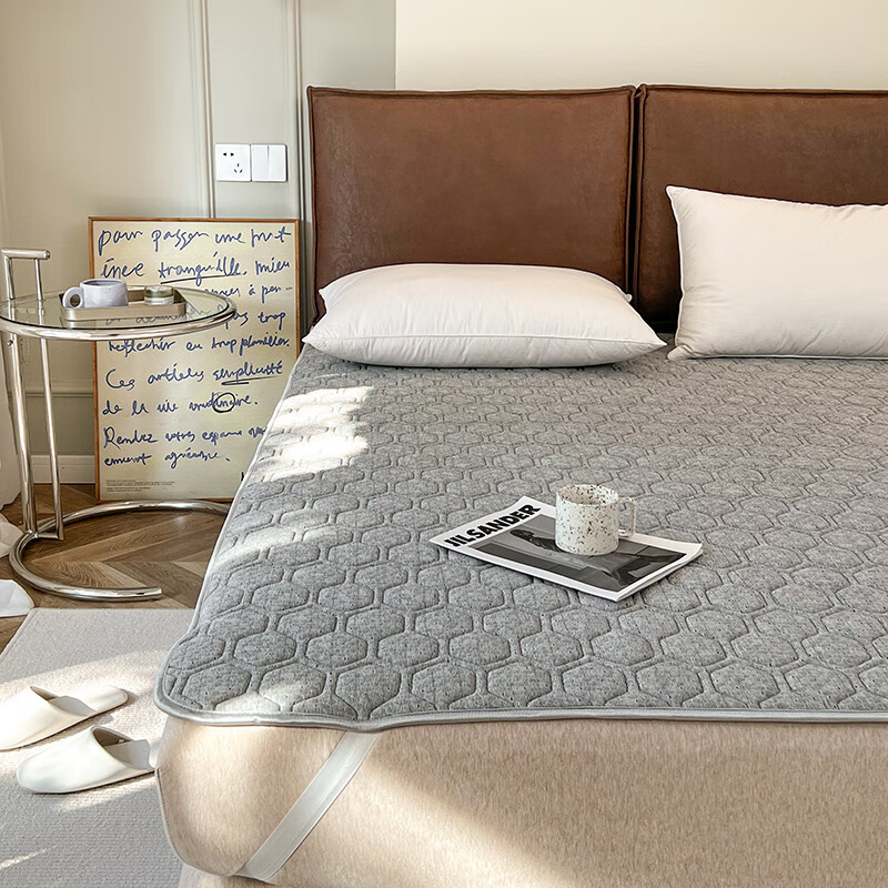 氏木业品质石墨烯乳胶床垫 黑科技石墨烯自发热乳胶床垫保暖床褥垫子