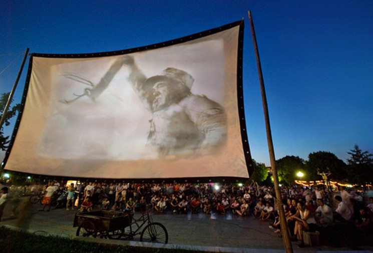 猎擎(leorqeon)电影幕布家用折叠软幕户外双面投影屏幕流动猎擎 250吋