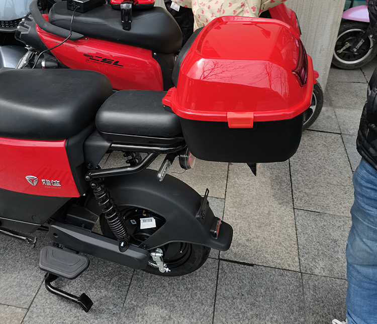 雅迪de3外卖支架尾翼后备箱架dm6尾箱架dt6尾架电动车tdr2323z de3/dm