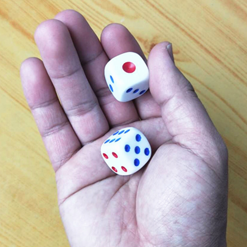 气球骰子2cm新料麻将骰子手感好白色红蓝点数色子打麻