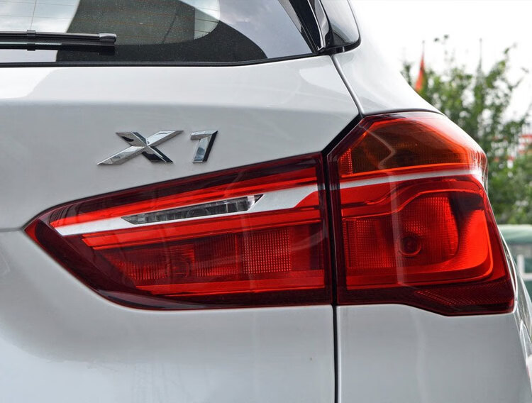 适用宝马x1后尾灯e84尾灯总成刹车灯新款f48低配升高配led原装f49左右