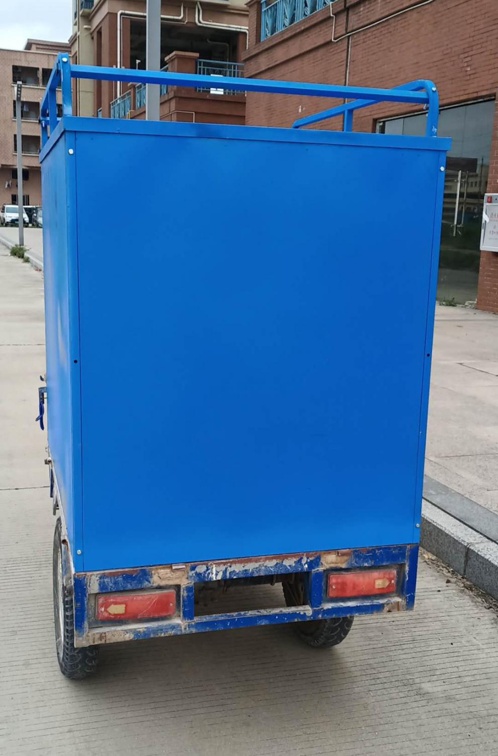 好物推荐 电动三轮车摆摊车厢镀锌板快递拉货铁皮货箱后车棚改装上