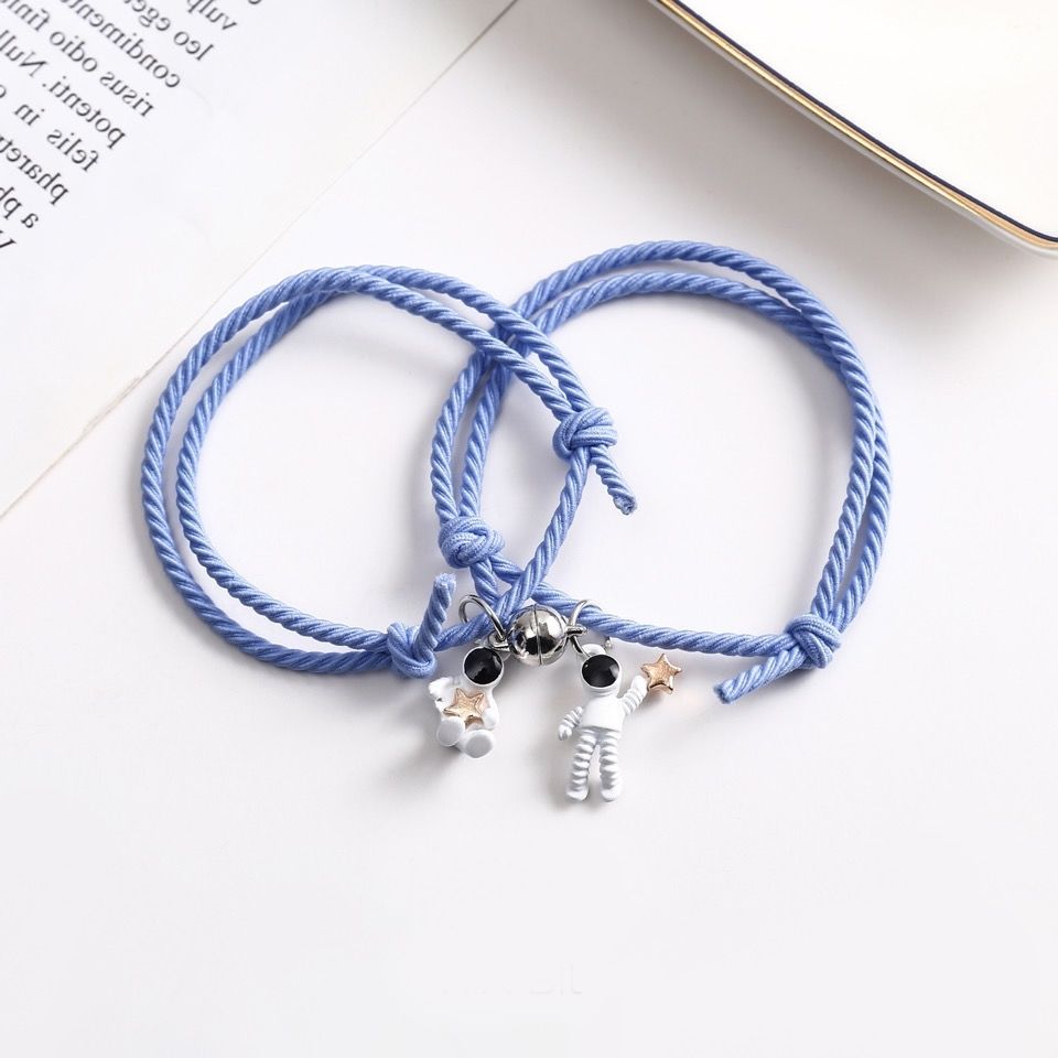 魅誓新款宇航员情侣手链一对小皮筋送男朋友闺蜜太空人学生礼抖音磁铁