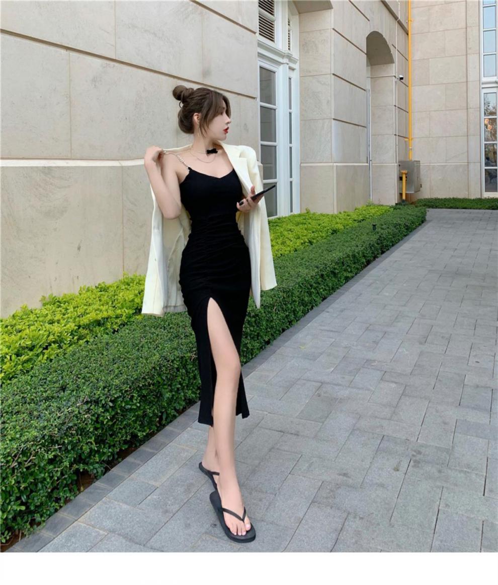 吊带连衣裙女新款心机链条收腰打底裙修身显瘦中长裙黑色s建议7595斤