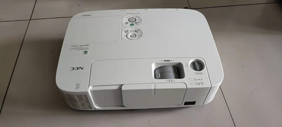 爱普生(epson)投影仪家用办公商用教学线wifi白天清ppt短焦投影