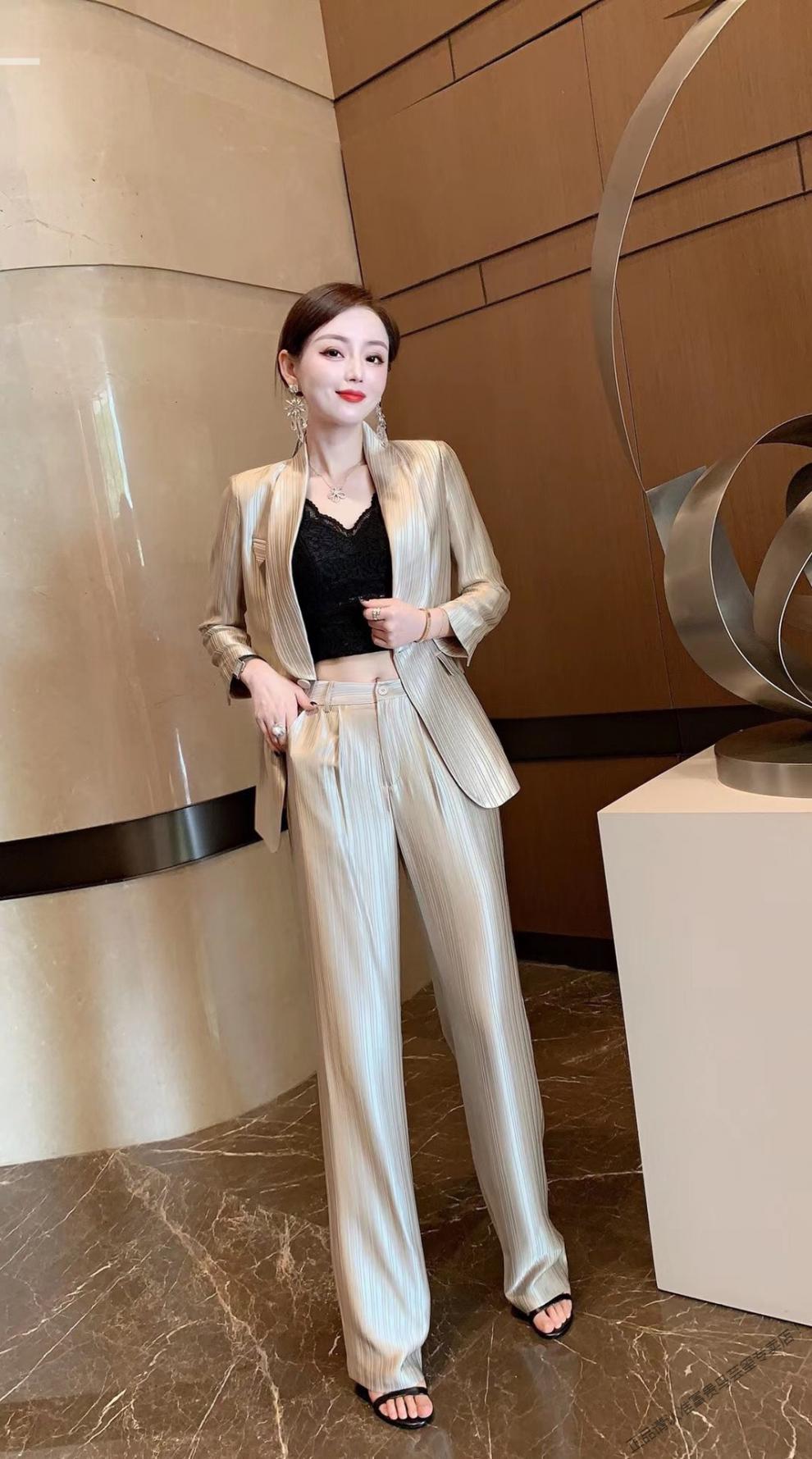 富贵鸟欧洲站名媛西服套装2021夏新款职业气质三醋酸真丝西装长裤两