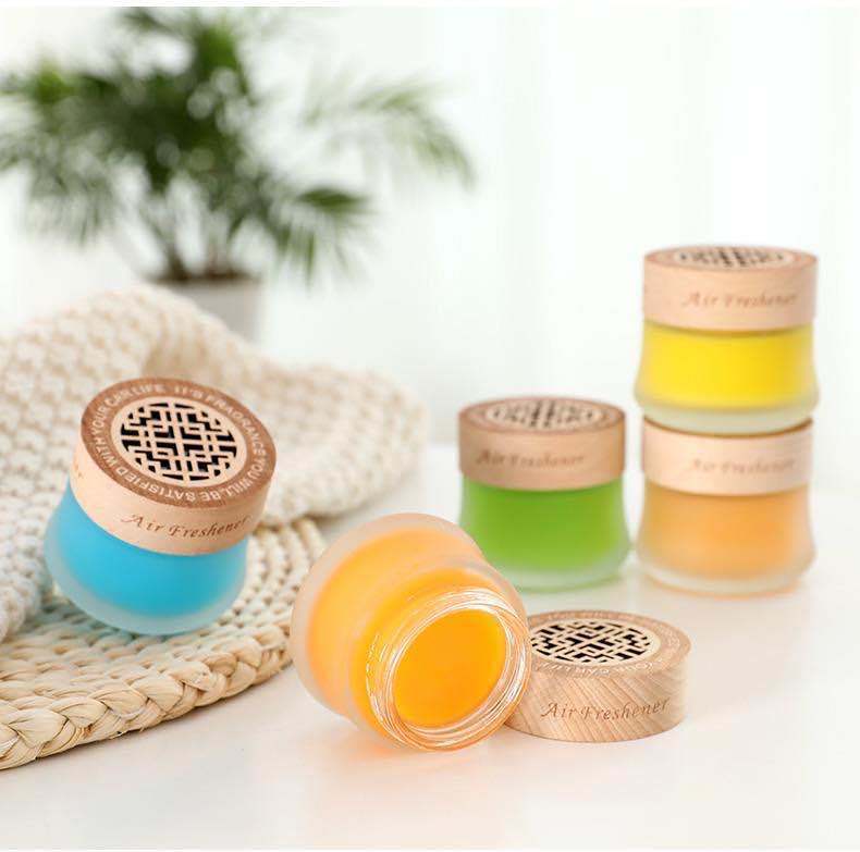 车载香水座固体香膏车用桂花味香薰淡香味汽车空气清新剂车内摆件榉木