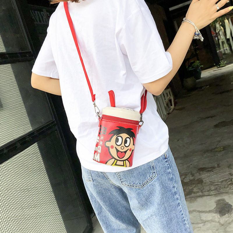 新款卡通旺仔牛奶包包女时尚可爱萌儿童单肩斜挎包撞色零食包 红色