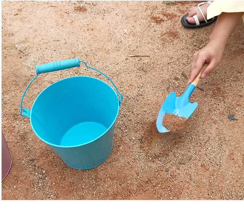 儿童沙滩玩具铁铲三件套玩沙玩水桶堆雪挖土小铲子园艺工具花园铲26cm