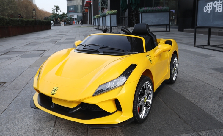 可以开的小孩子能坐人的小汽车儿童电动车四轮四驱可男女摇摆遥控童车