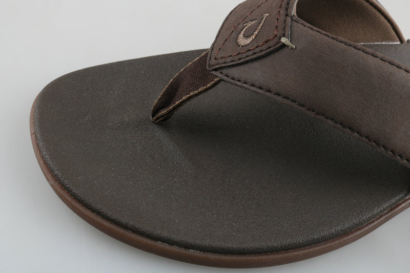 春季适用场景:休闲款式:包头拖鞋风格:可爱风制鞋工艺:注压鞋鞋底材质