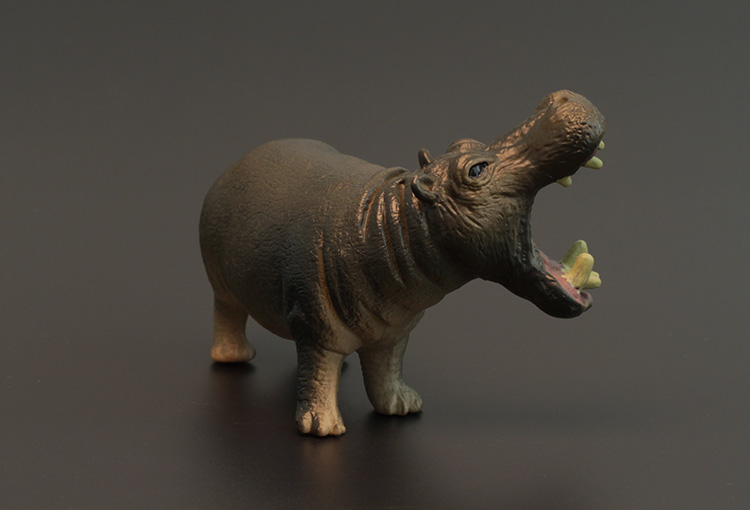 实心仿真动物玩具模型套装狮子大象老虎犀牛熊斑马鳄鱼长颈鹿认知黄色