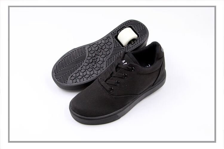 暴走鞋成人暴走鞋四季新款男女成人儿童黑白帆布单轮轮滑代步鞋学生超