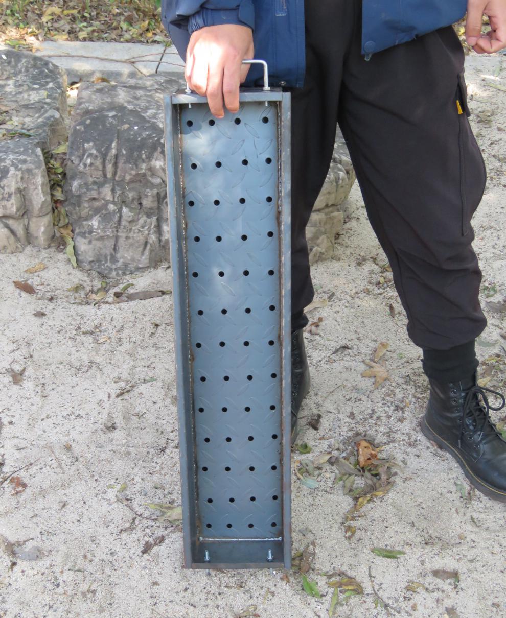 烧烤炉 烧烤桌户外 家用小型木炭便携加厚加大钢板满焊商用碳烤炉子