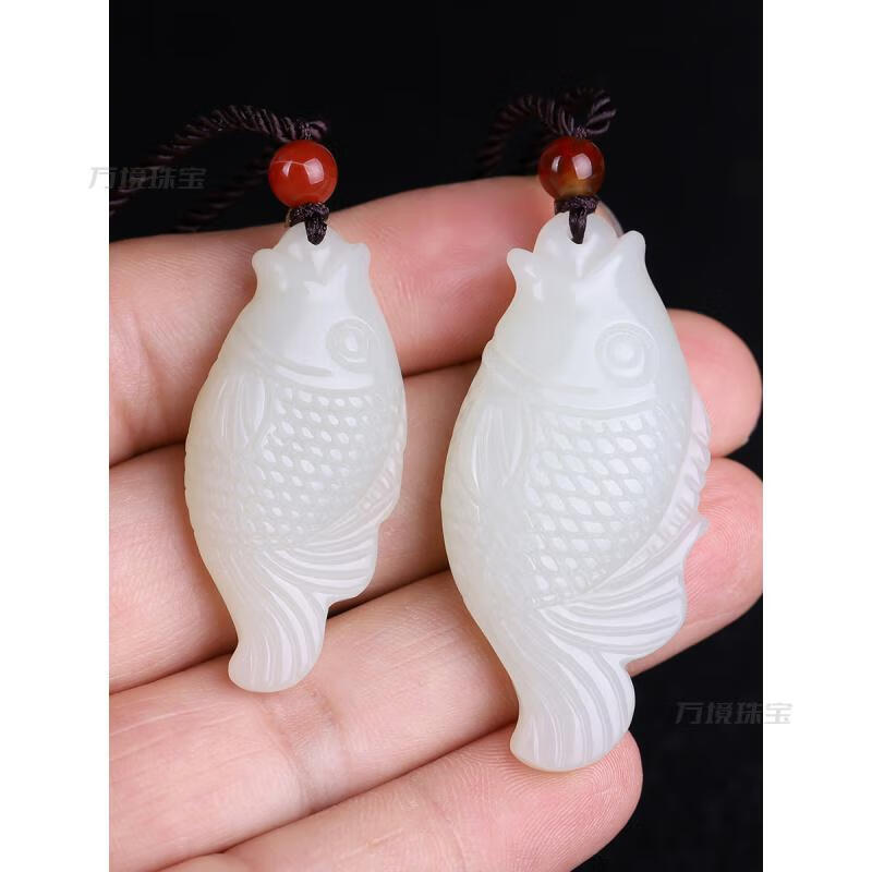 万境新疆天然和田玉小鱼吊坠男女玉石双面雕立体鱼儿挂件年年有余项链
