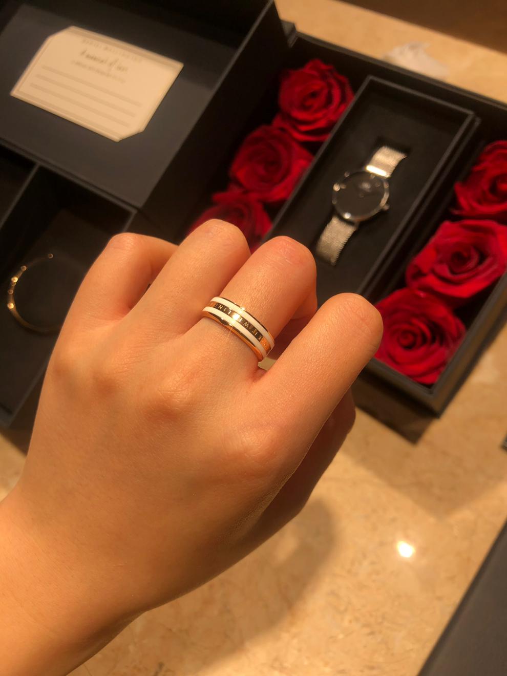 dw戒指旗舰好物dw戒指男女新品陶瓷款简约情侣对戒玫瑰金陶瓷白48