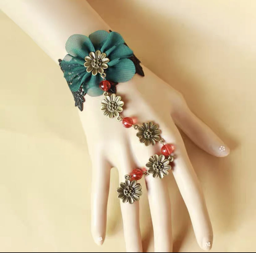 jlmx红色花朵手链演出配饰黑色蕾丝手链戒指一体链儿童手部装饰复古女