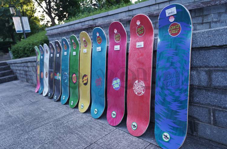 滑板专业板进口 santa cruz板面 dbh专业套装双翘滑板整板四轮男女王