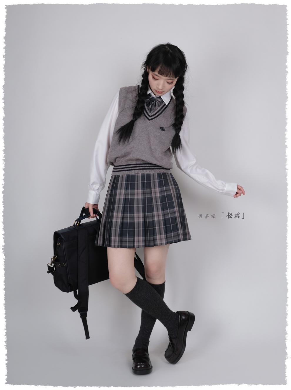 御茶家松雪原创jk制服格裙短款早春季百褶半身裙现货45cm裙长l