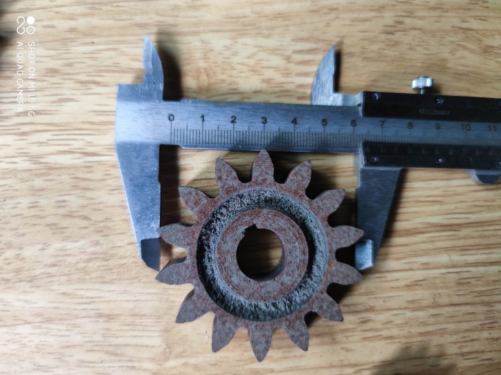 巨鑫白水寺牌白水圣龙面条机配件铸铁齿轮压面机零件耐磨单个 中号